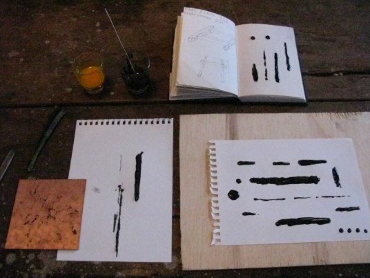 Tinta condutiva à base de gema de ovo caipira e grafite